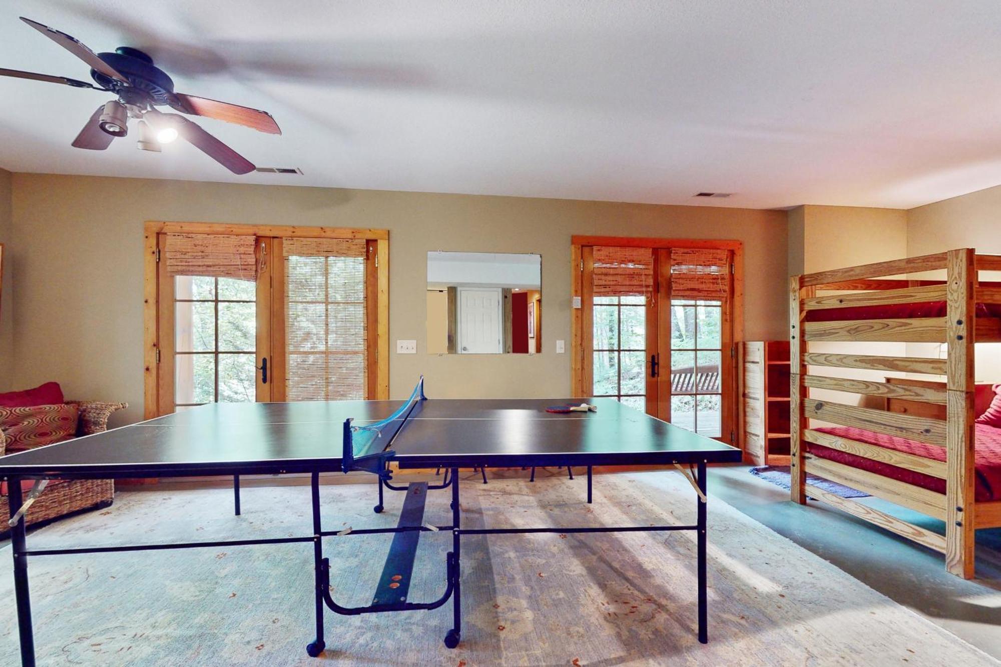 Elkhorn Cabin & Eagles Wing Lodge Ашвил Екстериор снимка
