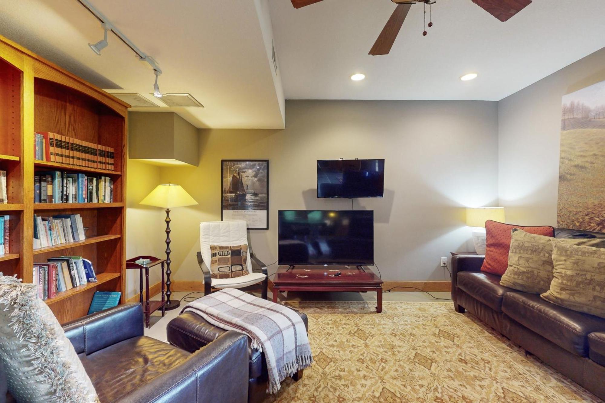 Elkhorn Cabin & Eagles Wing Lodge Ашвил Екстериор снимка
